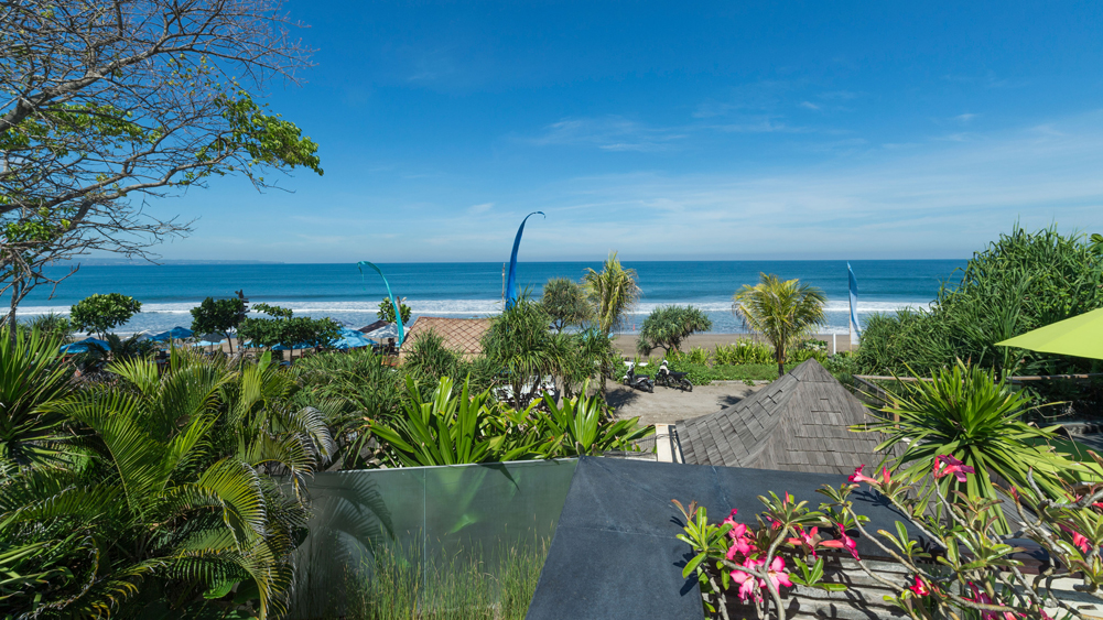 Villa Lega - Semi-aerial above the pool to the sea